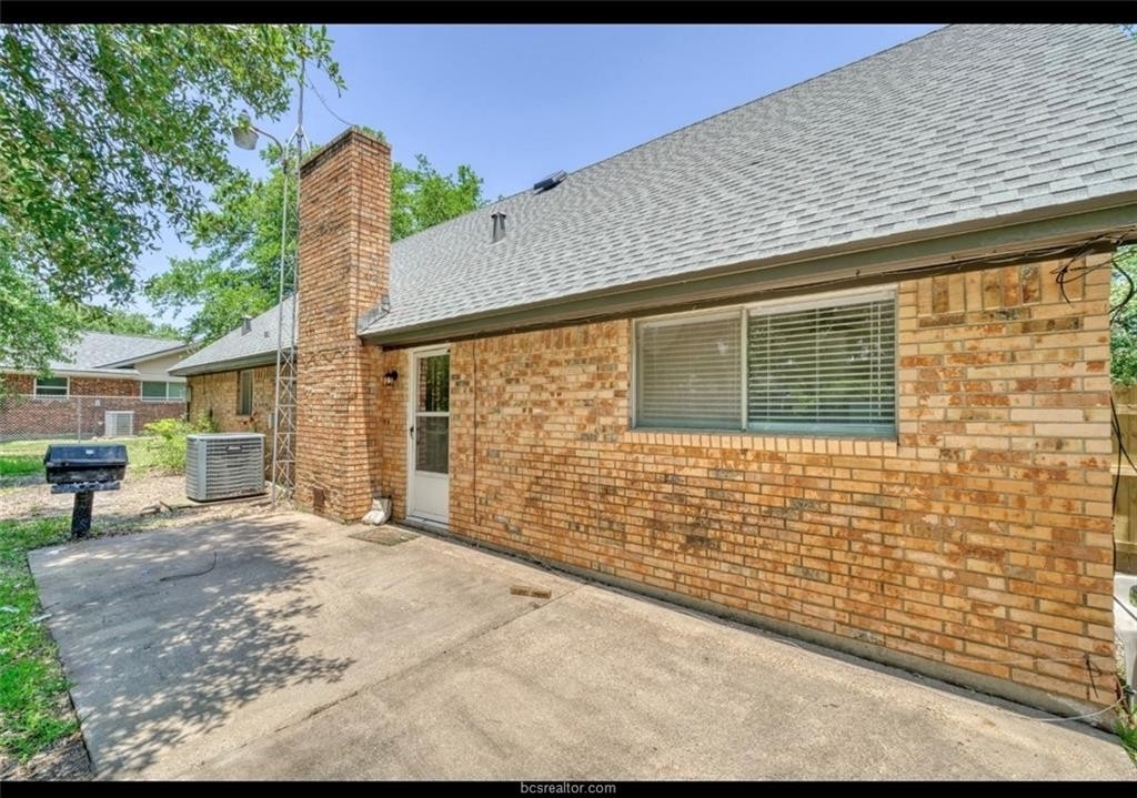 1810 Hondo Drive - Photo 25