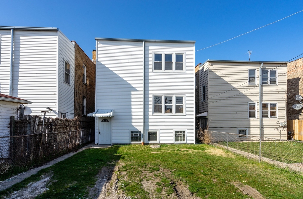 5225 W Melrose Street - Photo 17