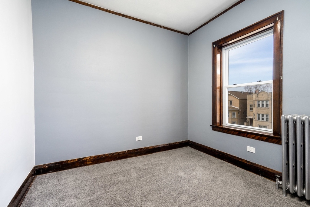 5225 W Melrose Street - Photo 13