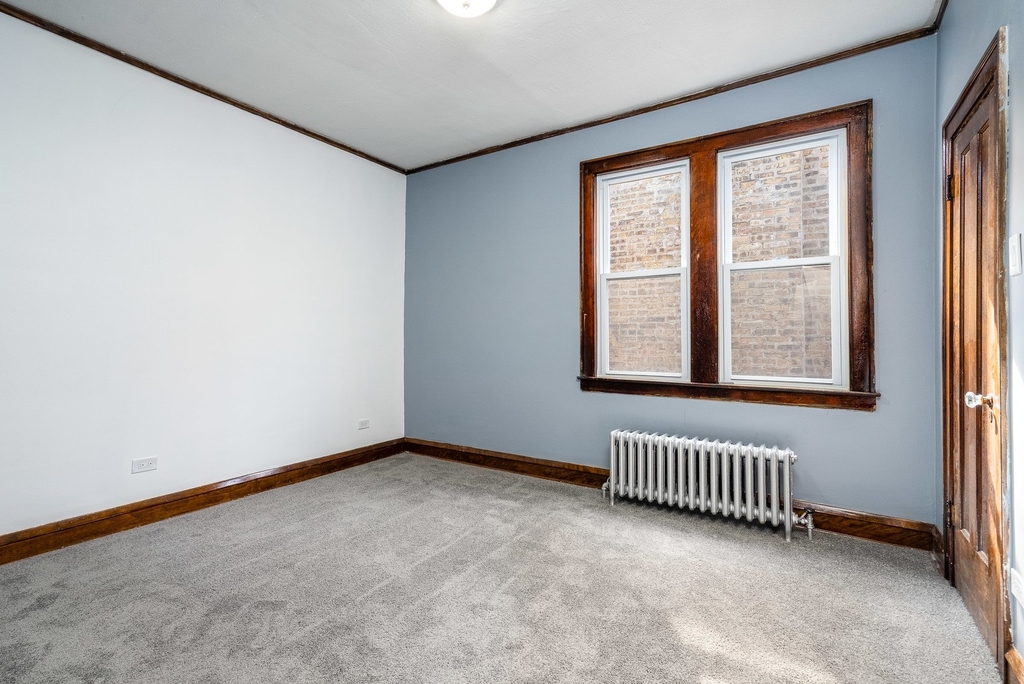 5225 W Melrose Street - Photo 11