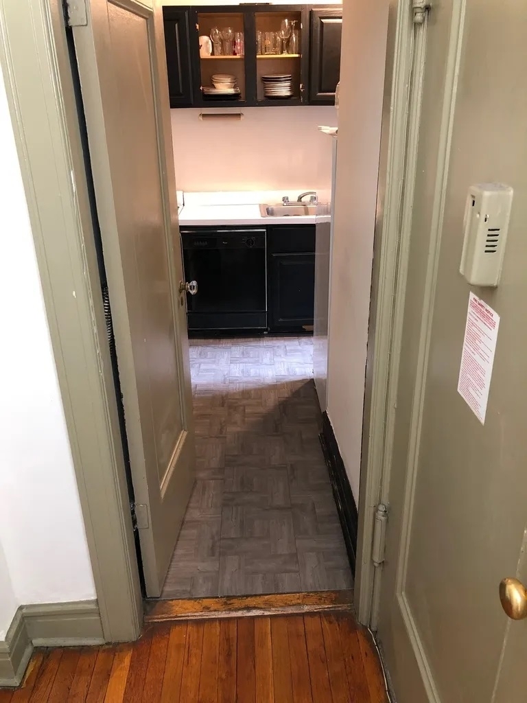 352 East 50th Street - Photo 13