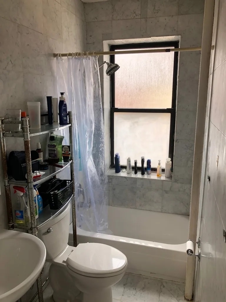 352 East 50th Street - Photo 5