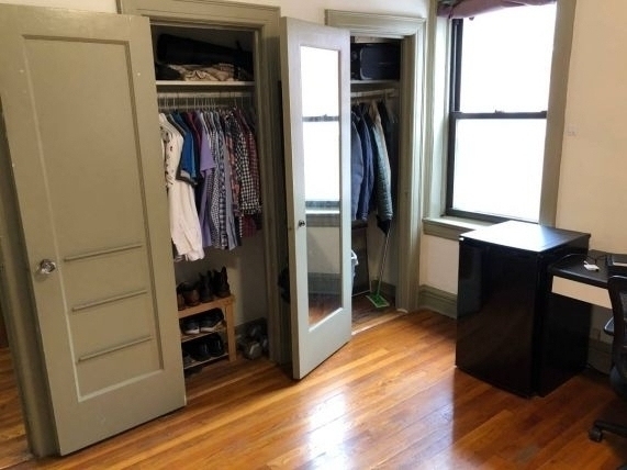 352 East 50th Street - Photo 1