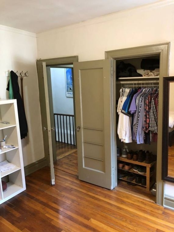 352 East 50th Street - Photo 3