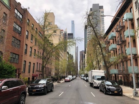 352 East 50th Street - Photo 10