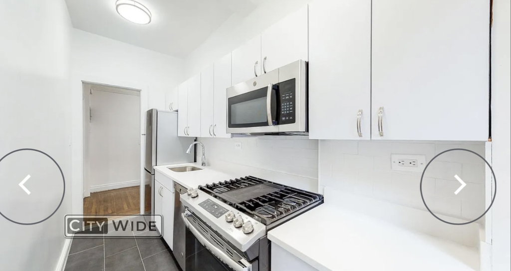 139 West 55th Street - Photo 3