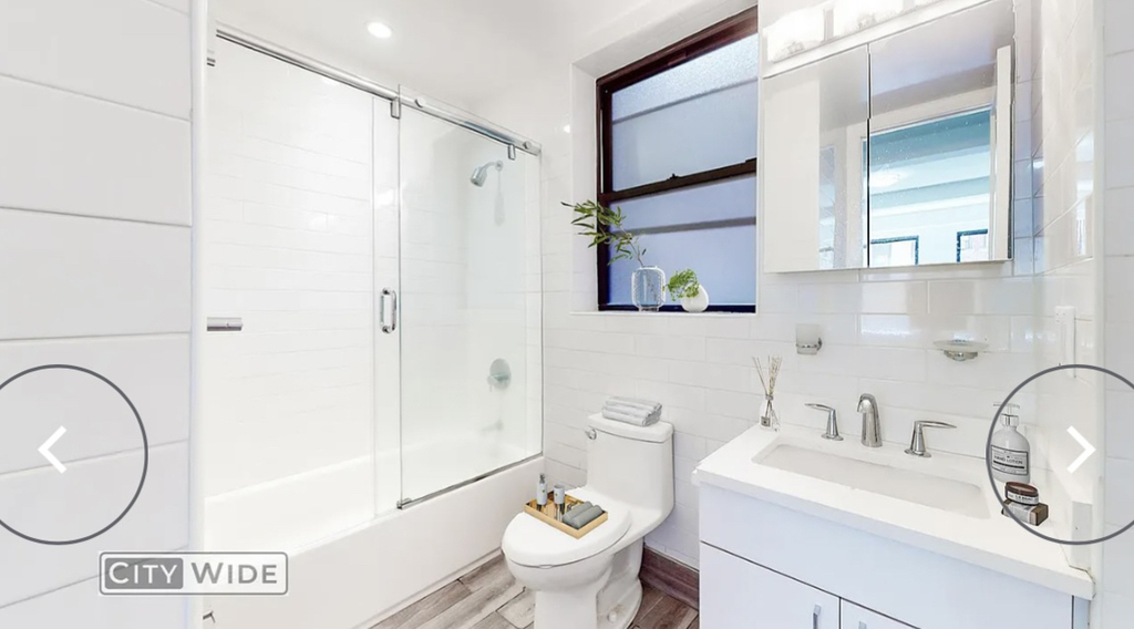 139 West 55th Street - Photo 5