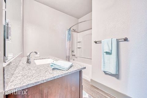 4949 W Davis Street - Photo 19