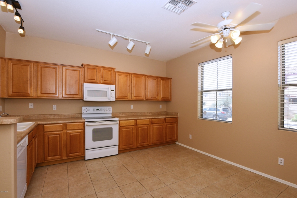 3835 E Flower Street - Photo 11