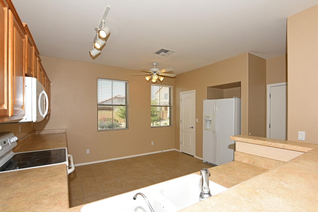 3835 E Flower Street - Photo 10