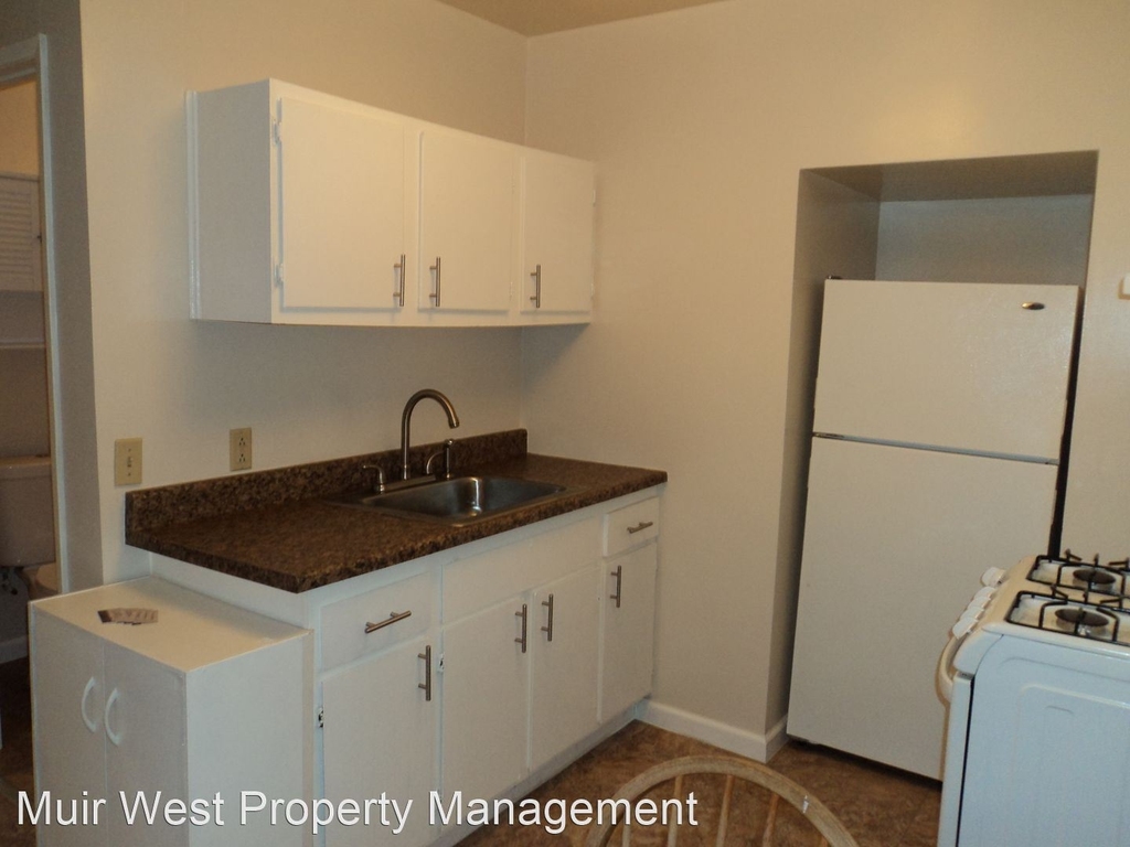 684 B Street - Photo 5