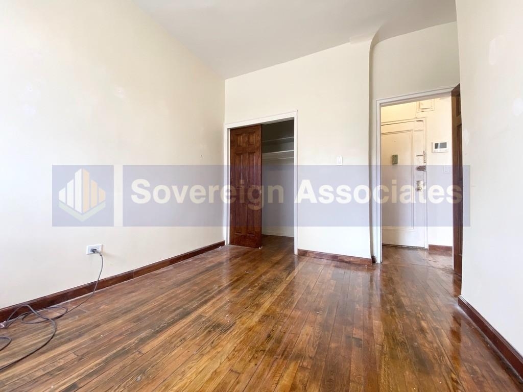 235 West 103rd St - Photo 6