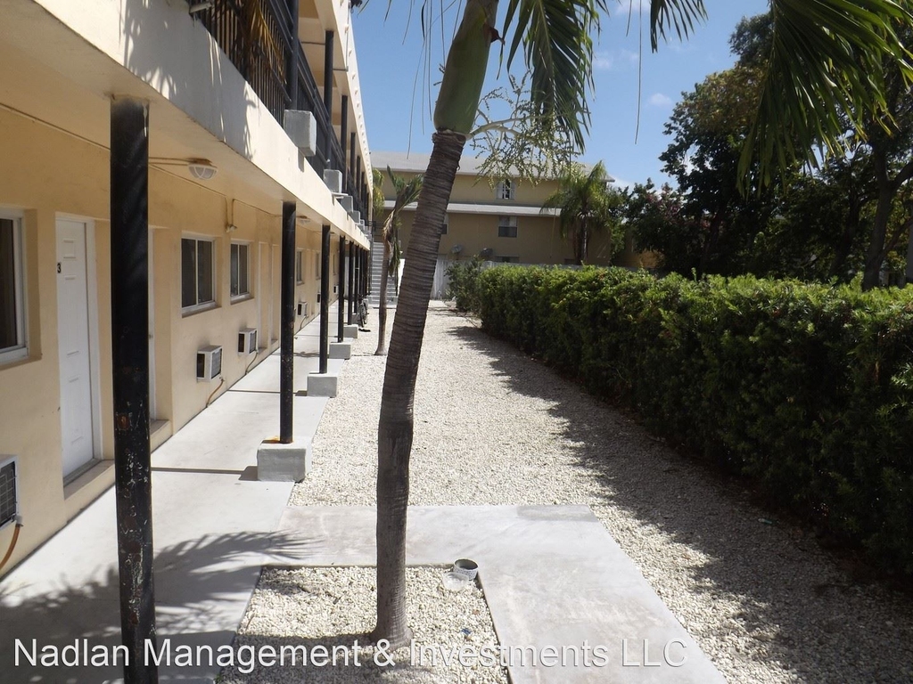 223 Nw 12 Street - Photo 2