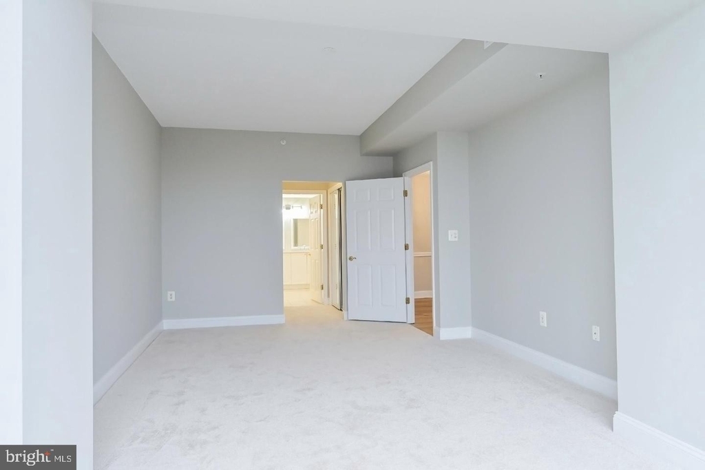 11776 Stratford House Pl #1005 - Photo 29