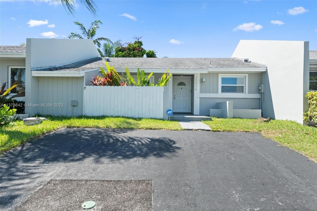 20836 Sw 103rd Pl - Photo 3