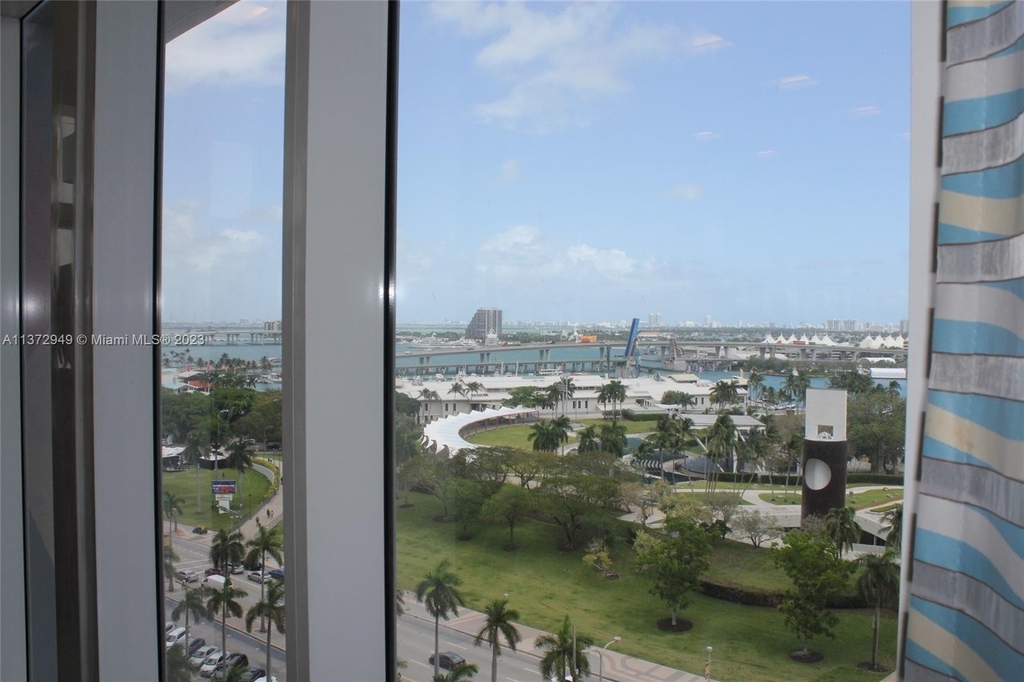 50 Biscayne Blvd - Photo 19