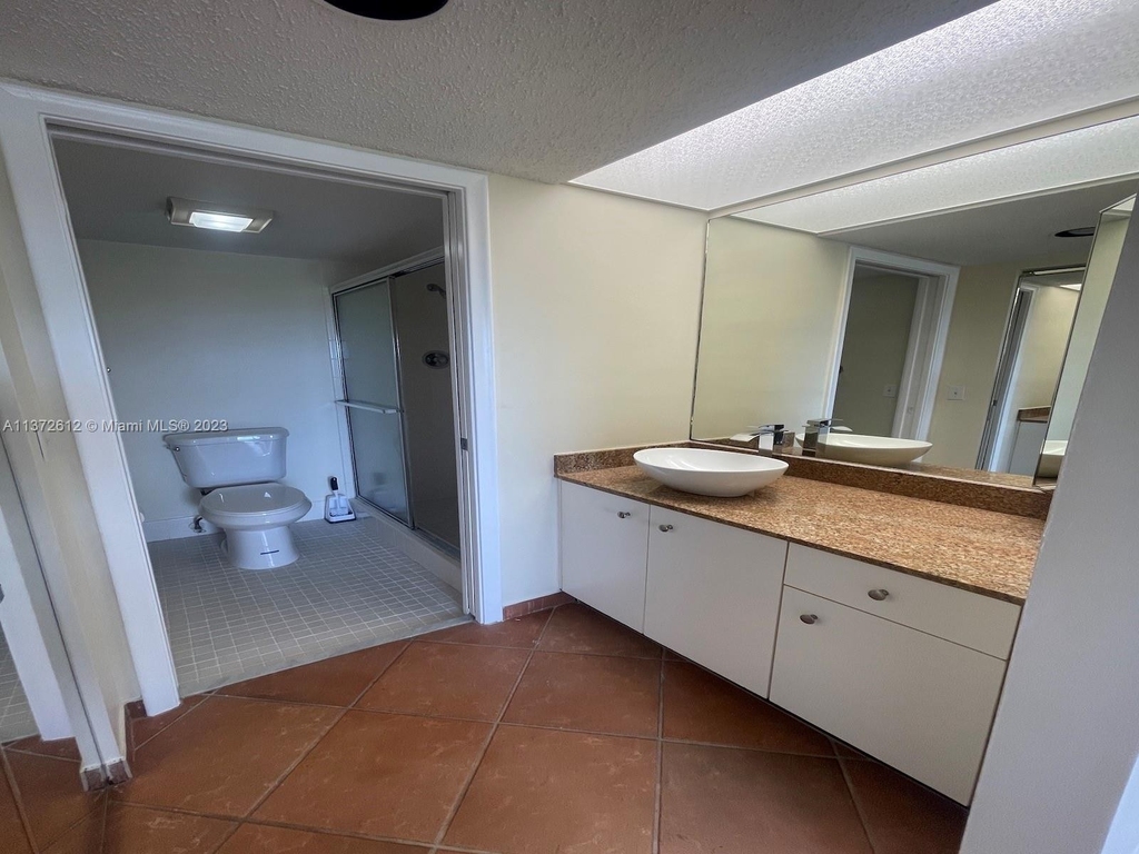 1401 Sw 128th Ter - Photo 19