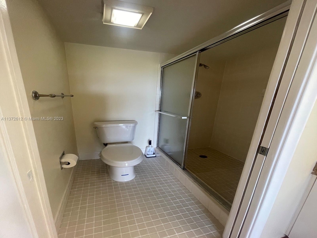 1401 Sw 128th Ter - Photo 17