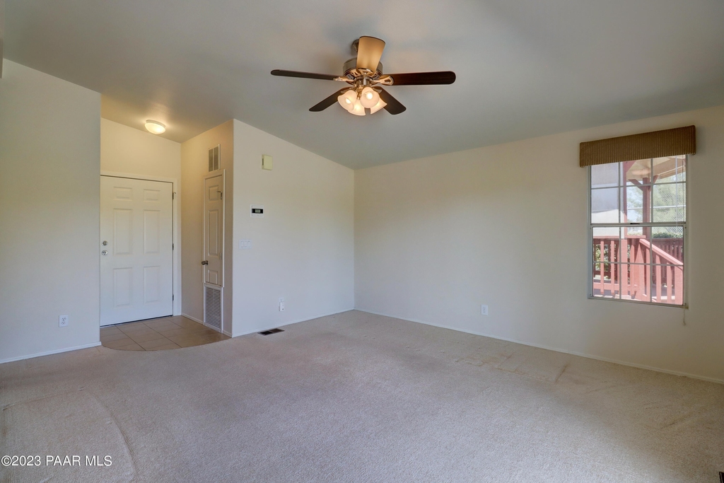 897 Creekview Drive - Photo 4