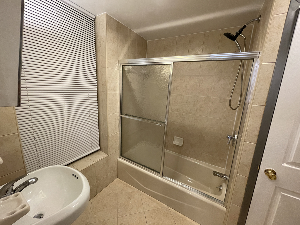 1627 Park Avenue - Photo 3