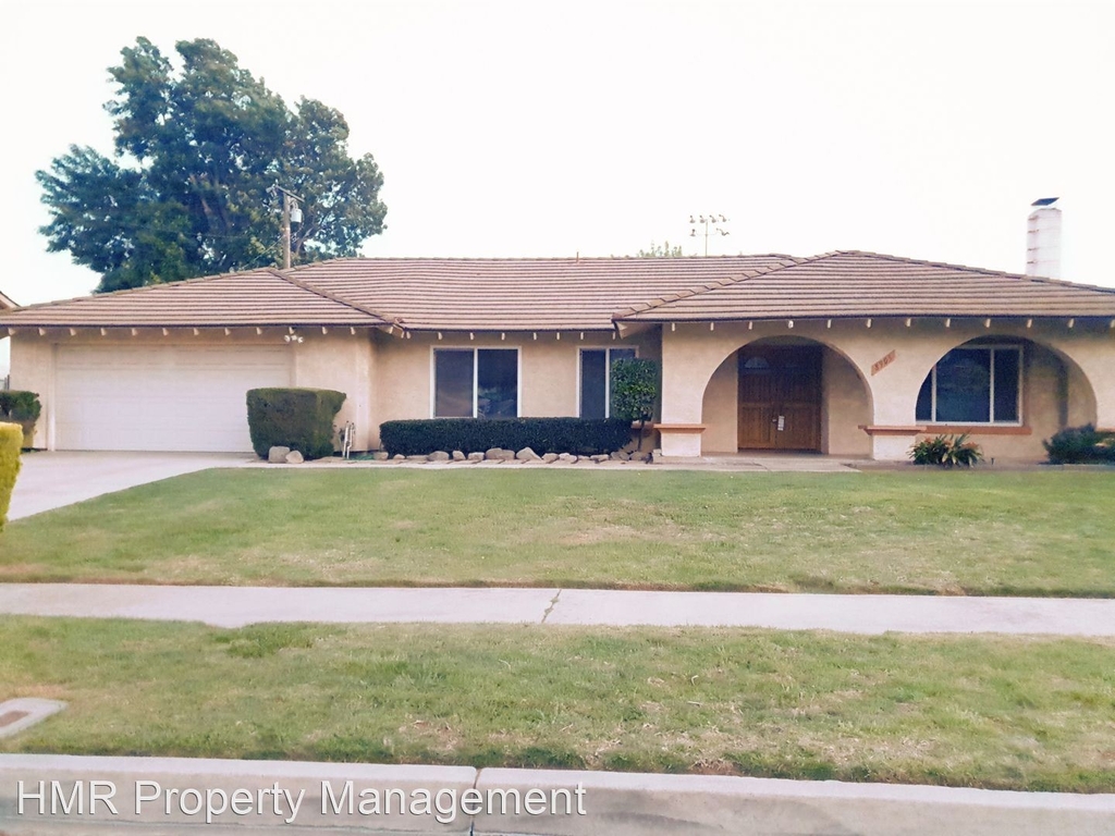 8905 Alta Loma Dr. - Photo 0