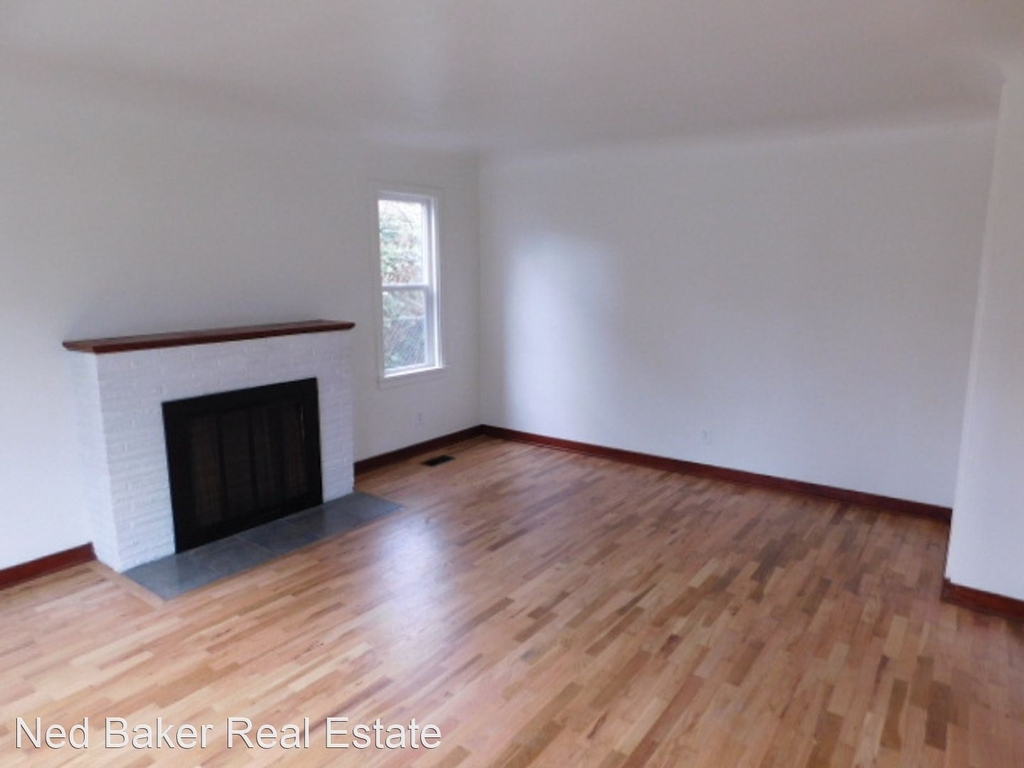 1035 17th St Ne - Photo 3