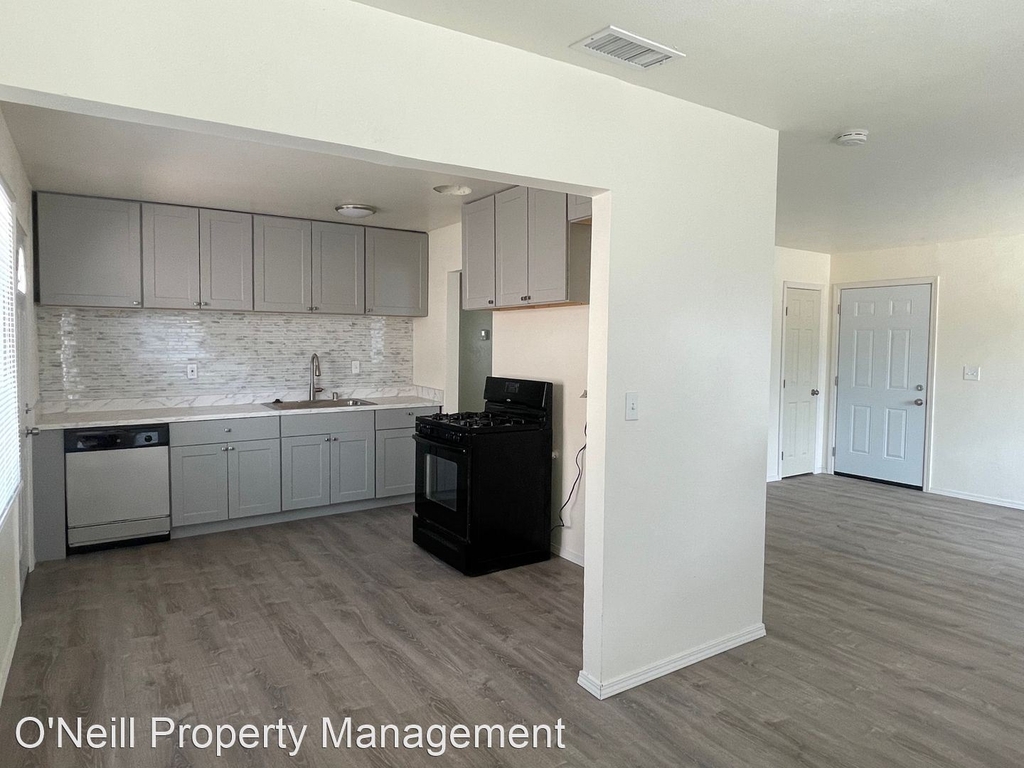 8586 Randolph Street - Photo 2