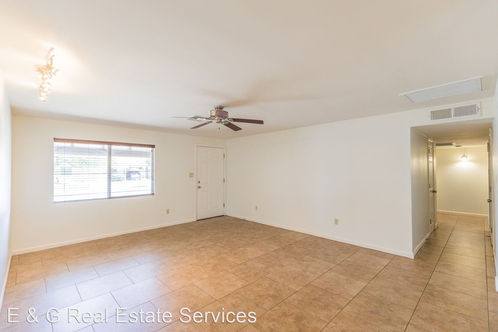 13234 N 38th Pl - Photo 3