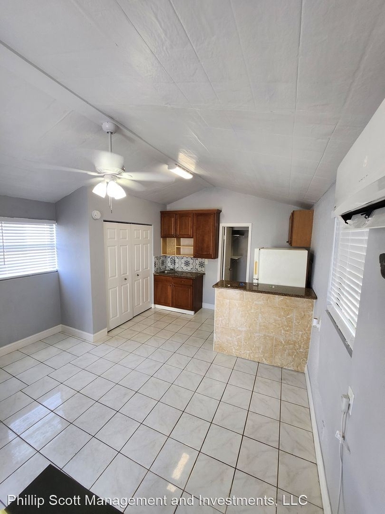 5702 N Lincoln Ave - Photo 4