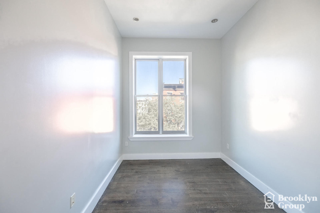 129 Park Avenue - Photo 14