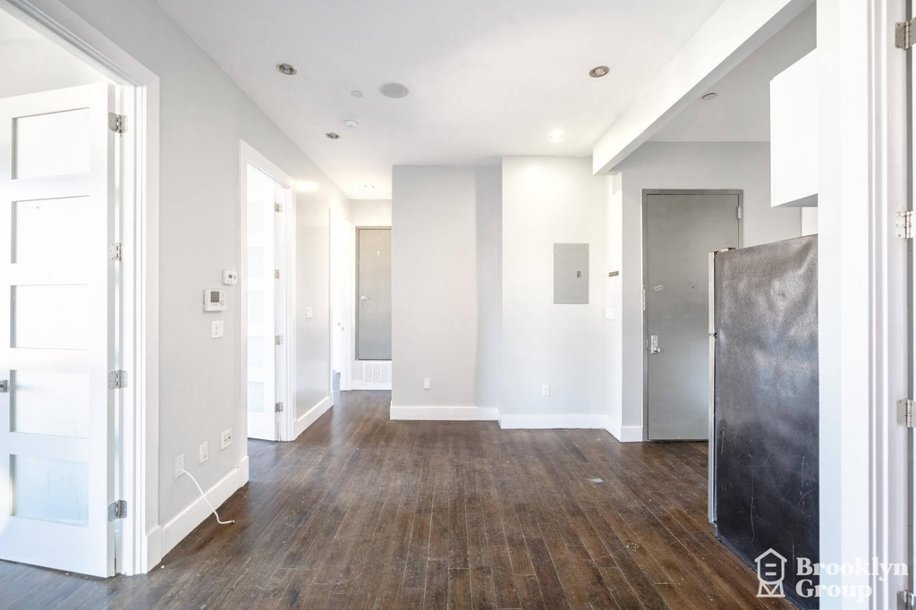 129 Park Avenue - Photo 3