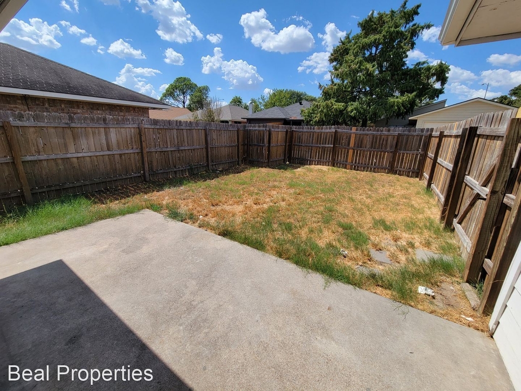 817 Azalea Ct - Photo 17