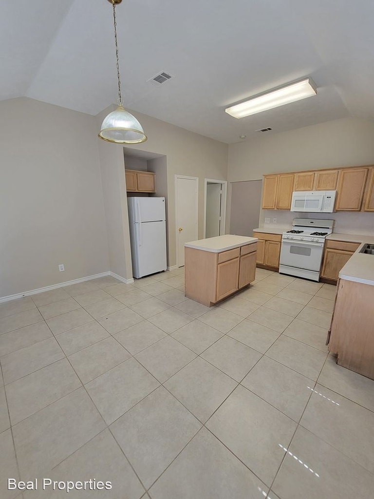 817 Azalea Ct - Photo 5