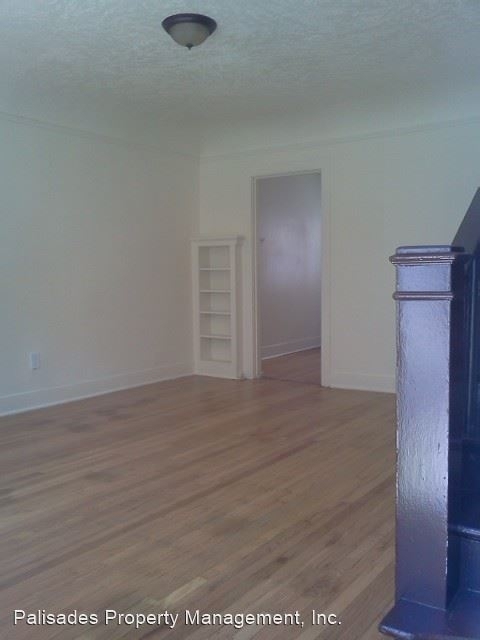 2031 N Watts St - Photo 2