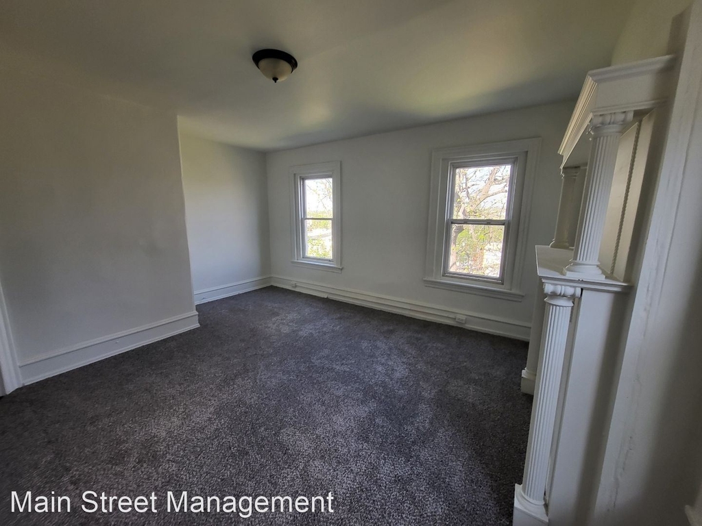 917 Swede Street - Photo 2