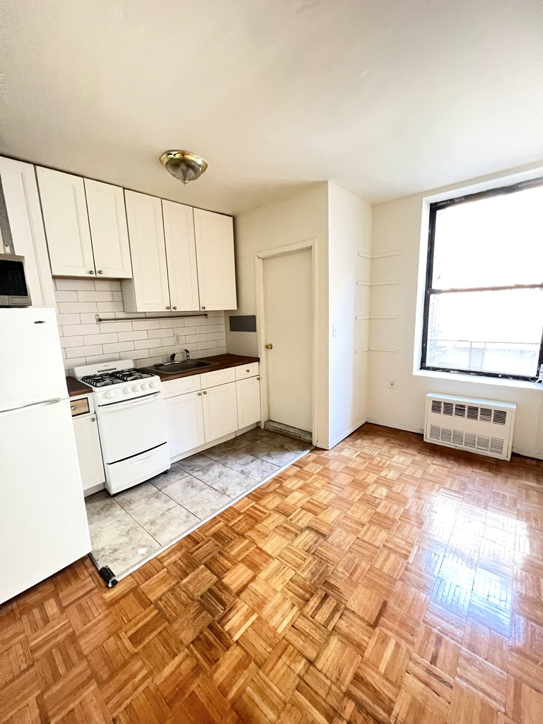 323a East 89th Street - Photo 1