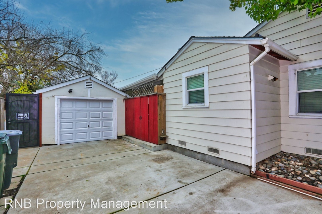 3141 63rd Street - Photo 1