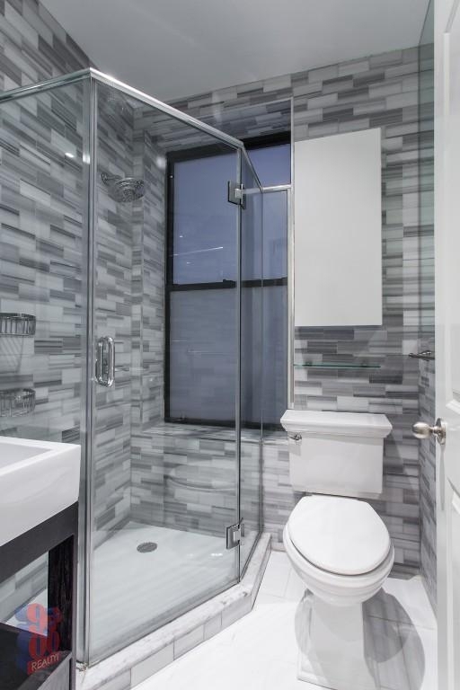 3 Bed West 103rd Street - Photo 2