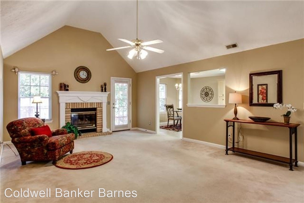 1086 Whispering Winds Ct. - Photo 1