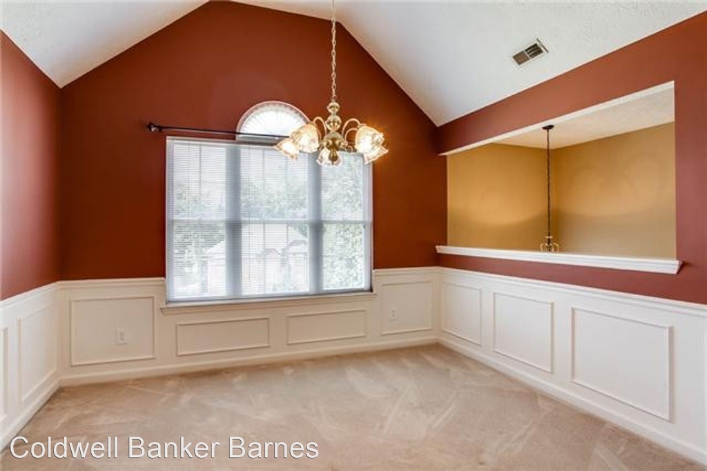 1086 Whispering Winds Ct. - Photo 2