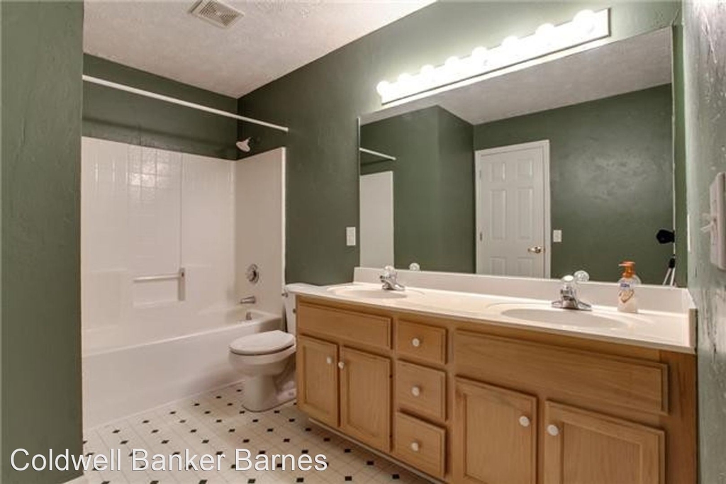 1086 Whispering Winds Ct. - Photo 13