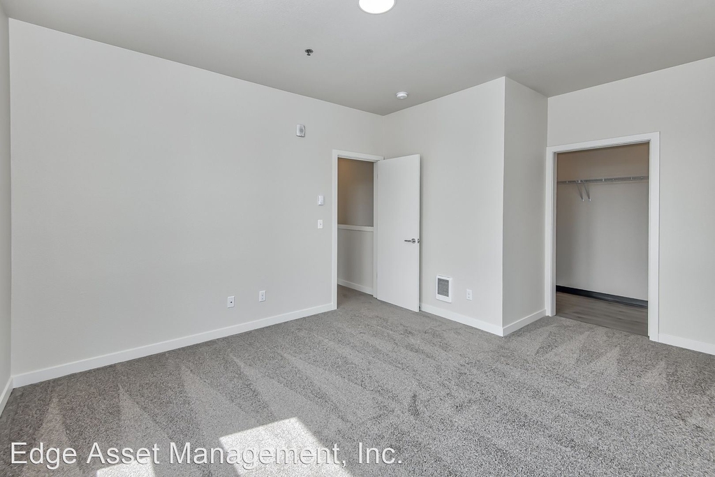 8410 Se 17th Ave - Photo 12