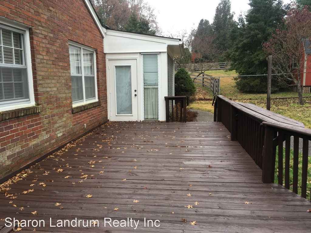 505 Brookview Road - Photo 2