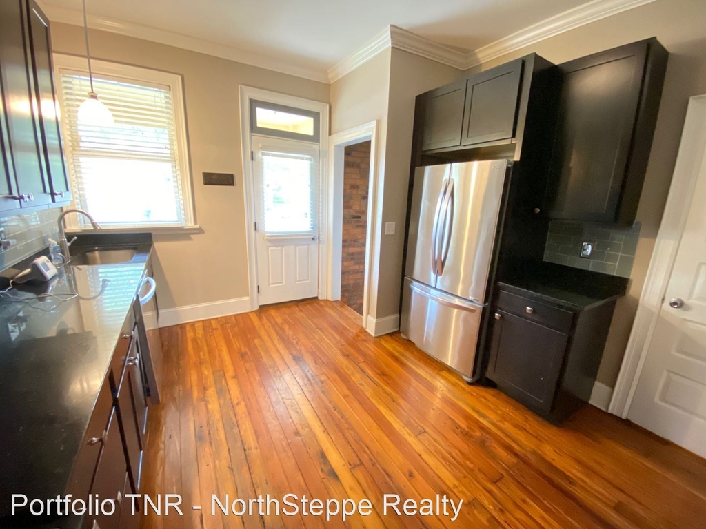 634 Neil Ave - Photo 1