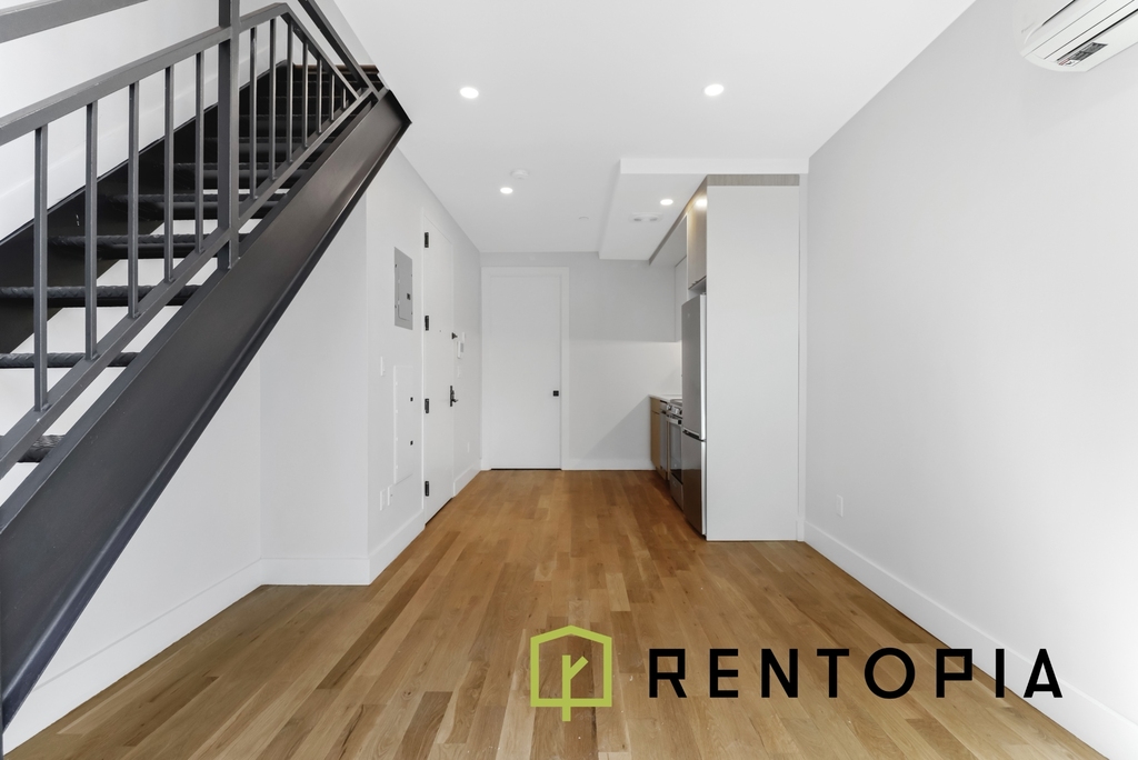 438 Union Avenue - Photo 1
