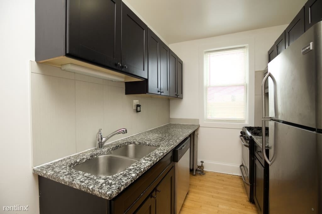 4608 N. Kildare, Unit 3w - Photo 2