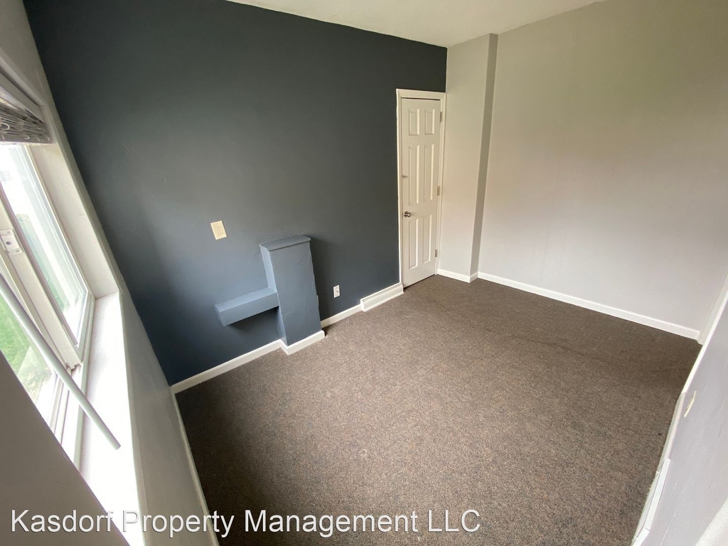 6014 W Lincoln Ave - Photo 1