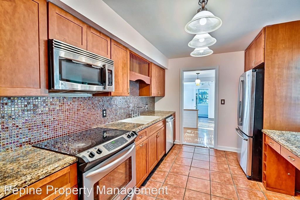 725 Nw 33rd Ave - Photo 12