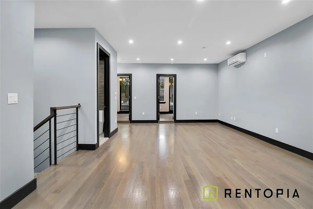 540 Driggs Avenue - Photo 2