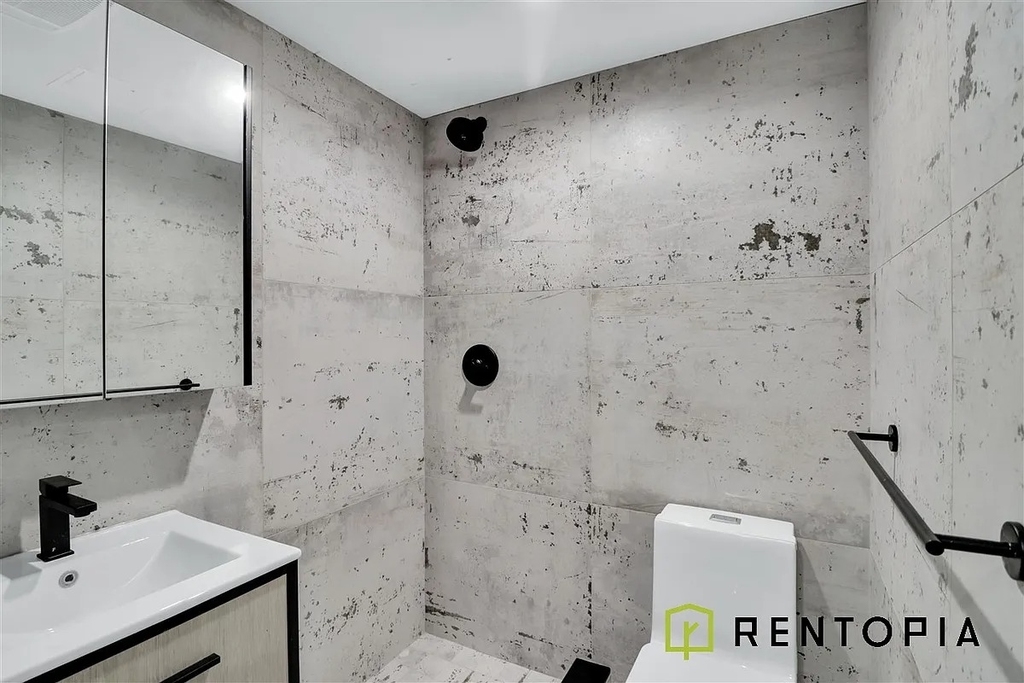 540 Driggs Avenue - Photo 6